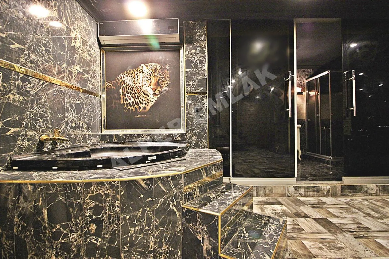 Capsule hotel Elegant House Apart Otel