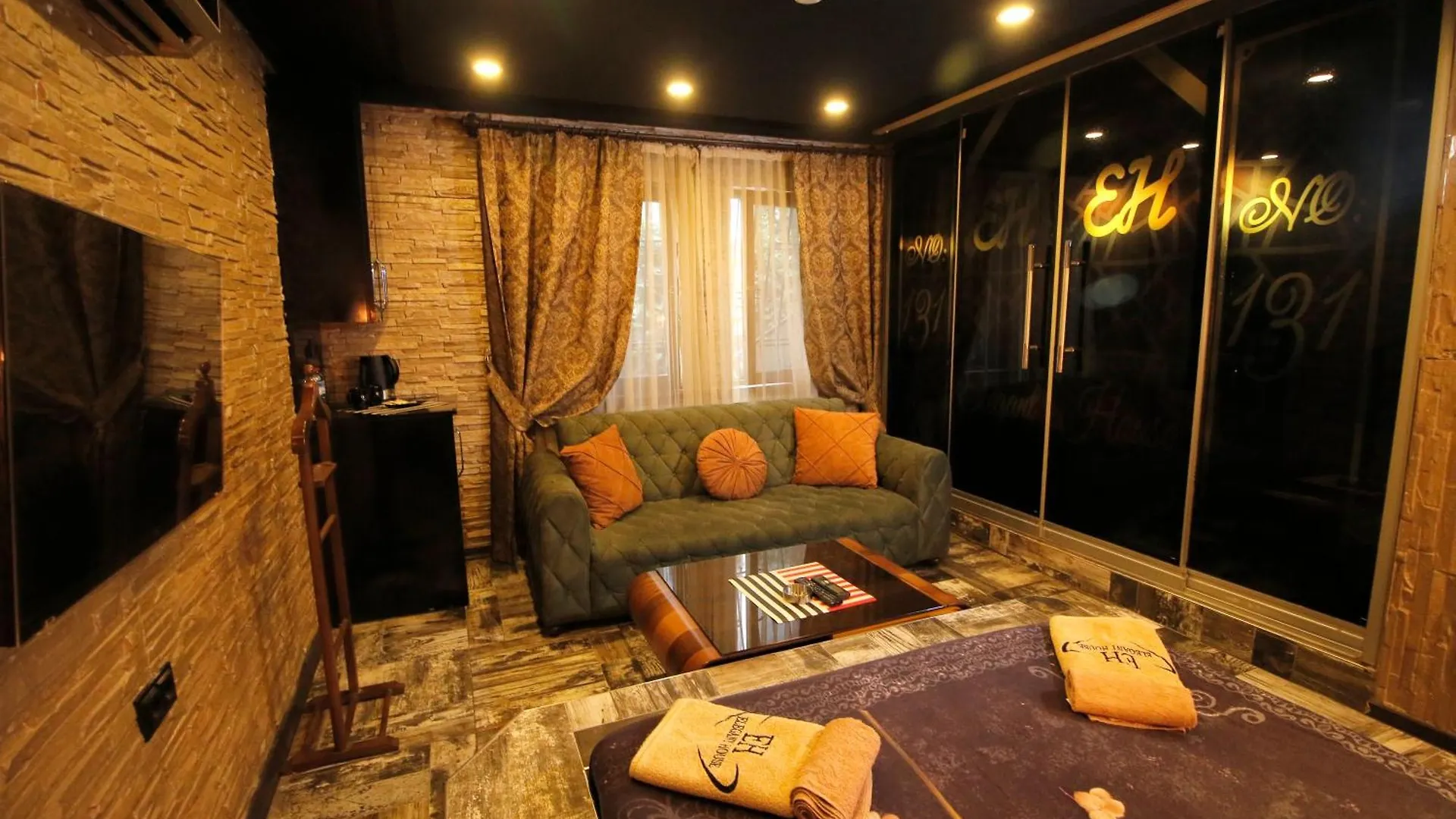 Capsule hotel Elegant House Apart Otel