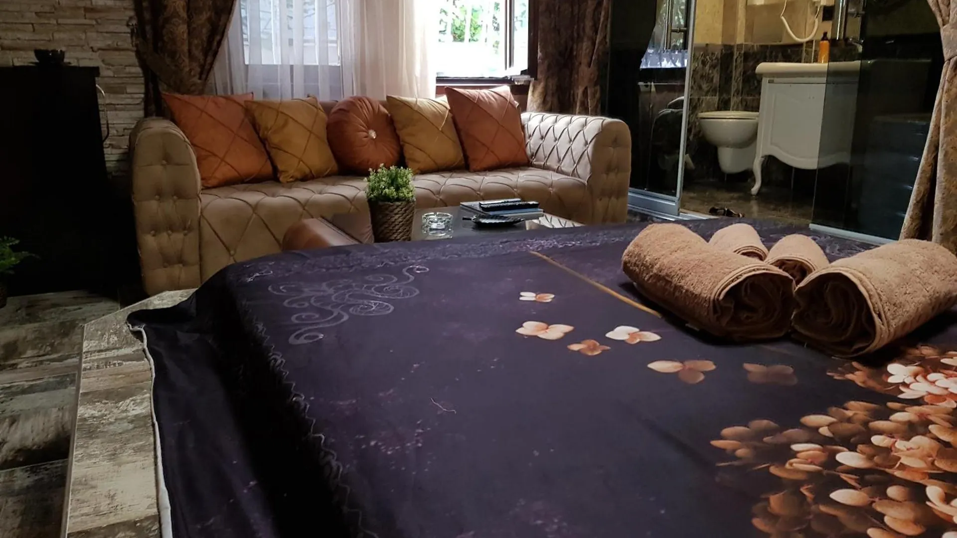 Elegant House Apart Otel contacts